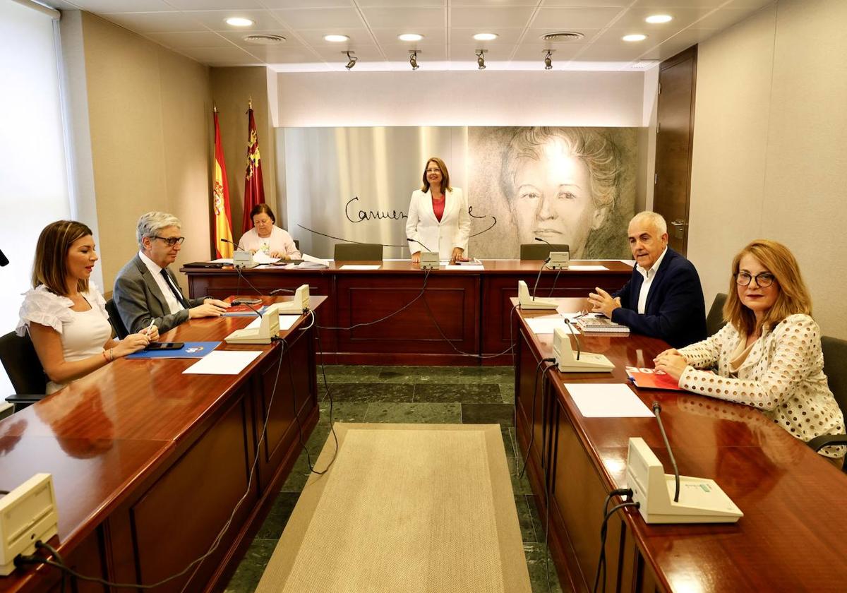 Primera reunión de la Mesa de la Asamblea, este viernes.