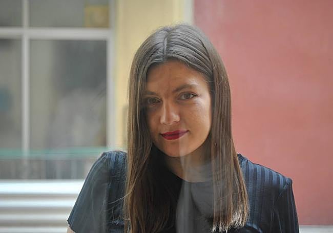 La ilustradora Laura Árbol.