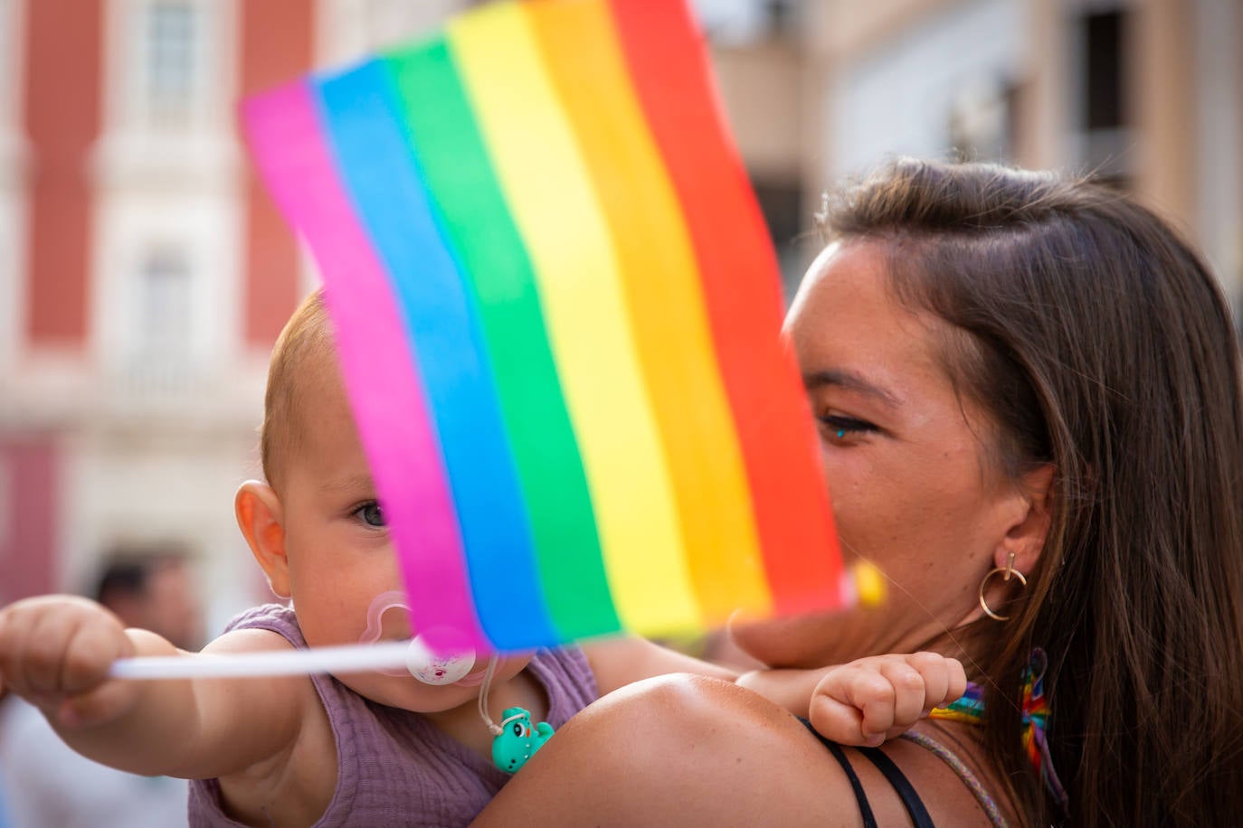 El Orgullo protesta contra la entrada de la ultraderecha en el gobierno de Orihuela