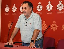 José Antonio Rubio Navarro en el momento de ser proclamado como presidente del Bando de los Caballos del Vino.