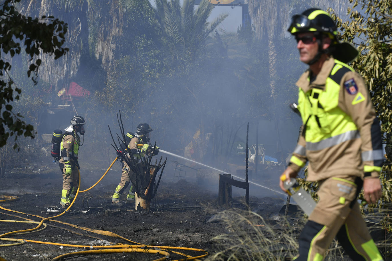 Un incendio en el poblado chabolista de La Fica alerta a los bomberos