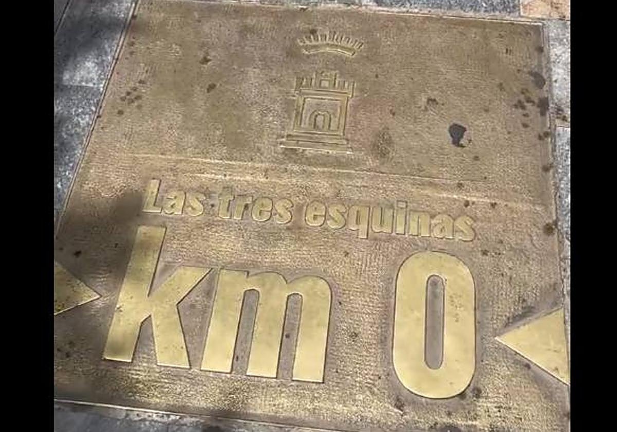 Placa que indica el 'Kilómetro Cero' de la Región de Murcia.