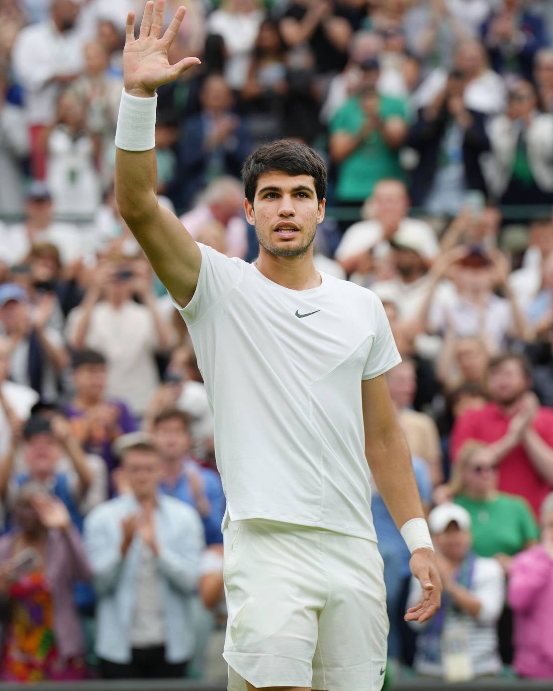 Alcaraz despega en Wimbledon