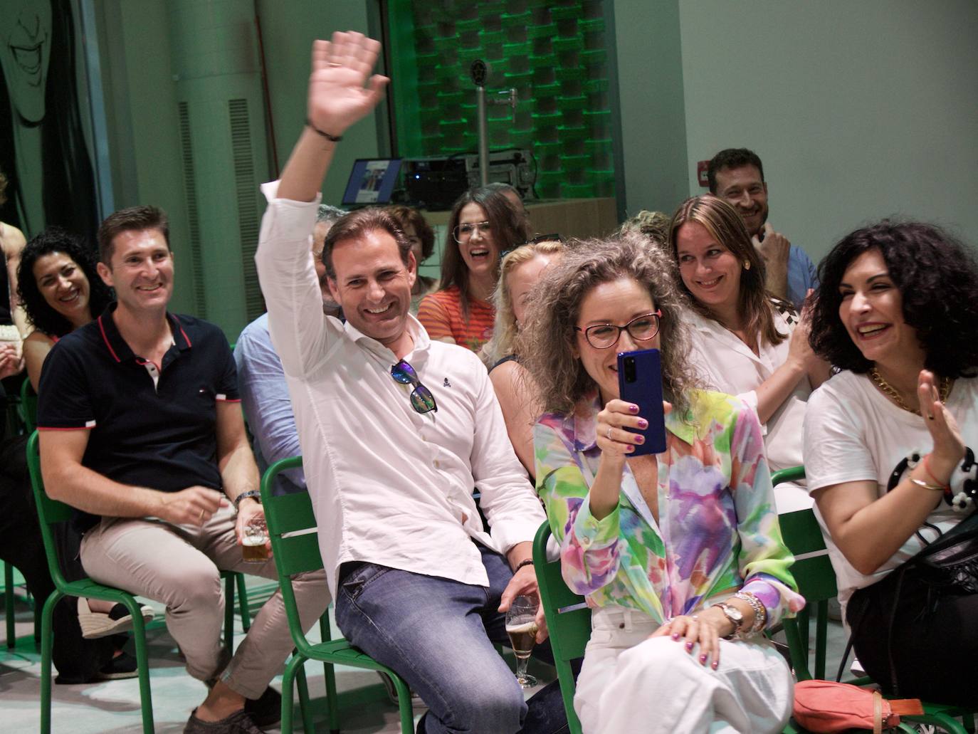 Subasta benéfica de arte, en imágenes