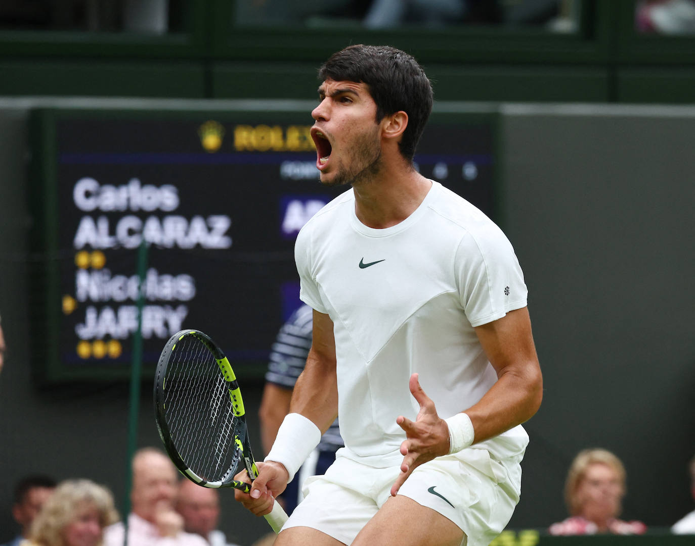 El partido entre Carlos Alcaraz y Jarry en Wimbledon, en imágenes