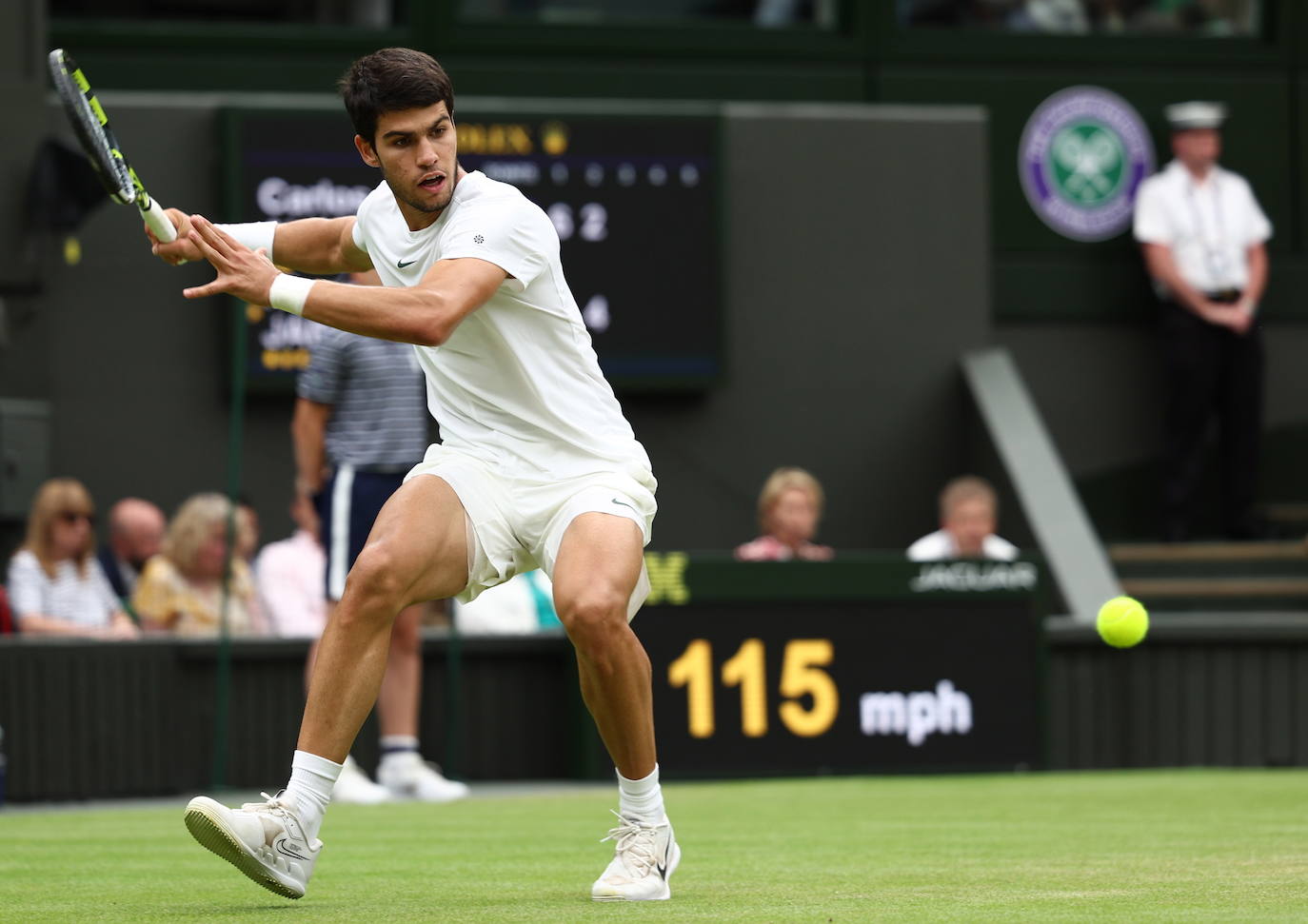 El partido entre Carlos Alcaraz y Jarry en Wimbledon, en imágenes