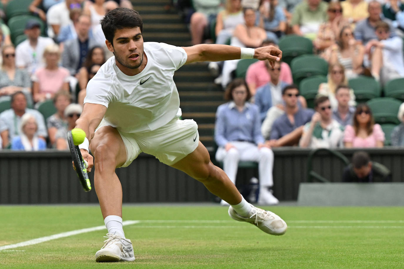 El partido entre Carlos Alcaraz y Jarry en Wimbledon, en imágenes