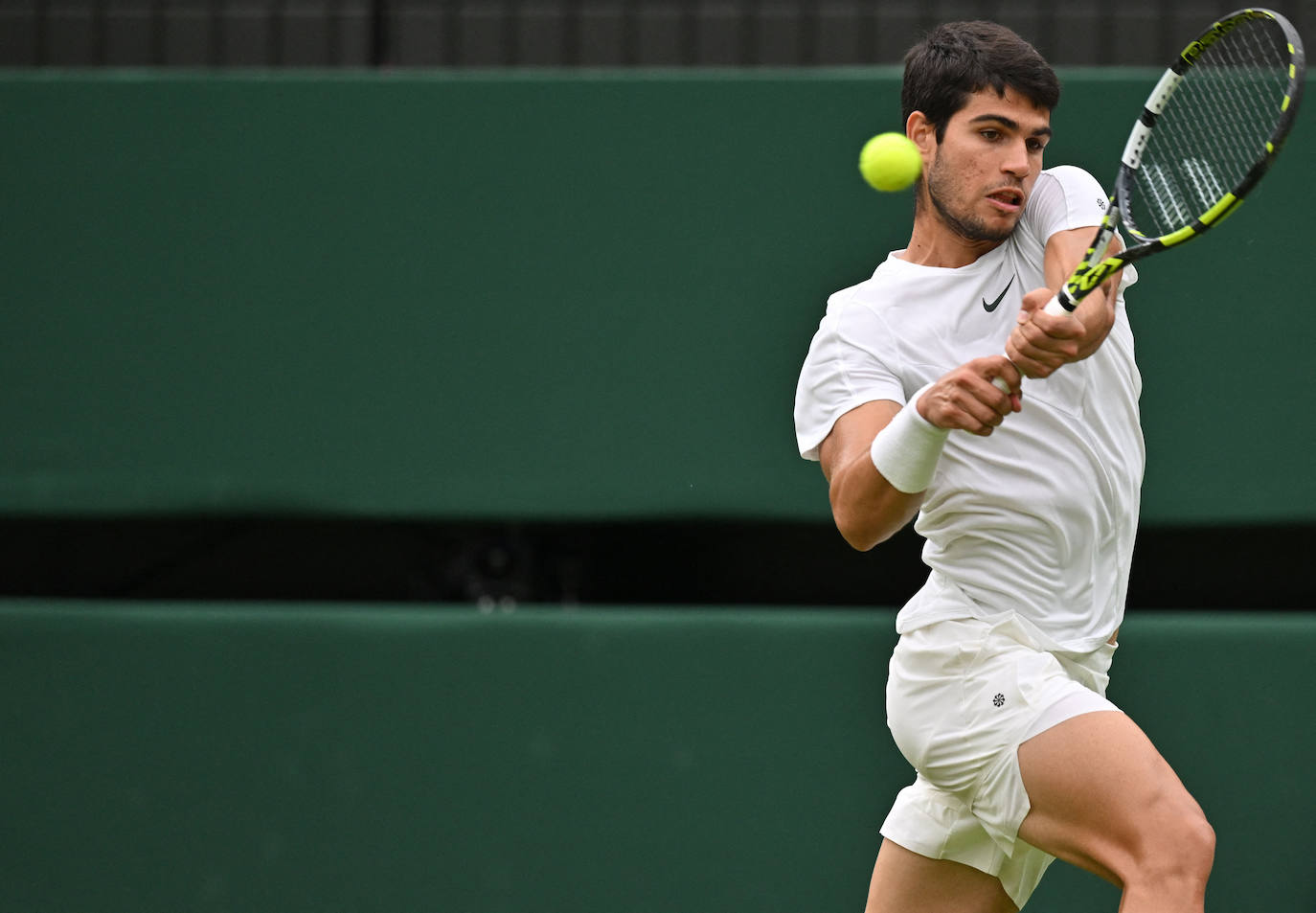 El partido entre Carlos Alcaraz y Jarry en Wimbledon, en imágenes