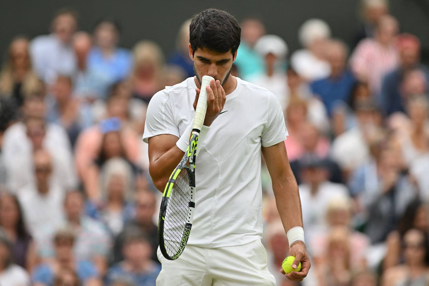 El partido entre Carlos Alcaraz y Jarry en Wimbledon, en imágenes