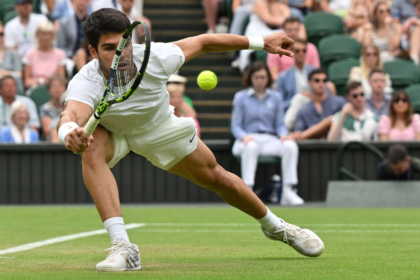 El partido entre Carlos Alcaraz y Jarry en Wimbledon, en imágenes