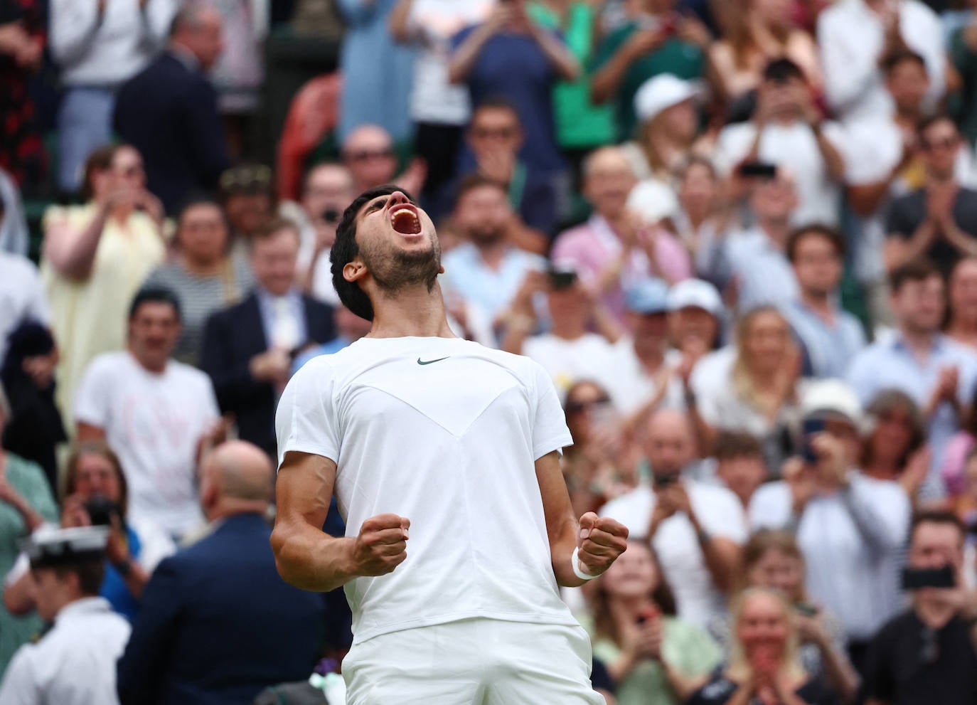 El partido entre Carlos Alcaraz y Jarry en Wimbledon, en imágenes