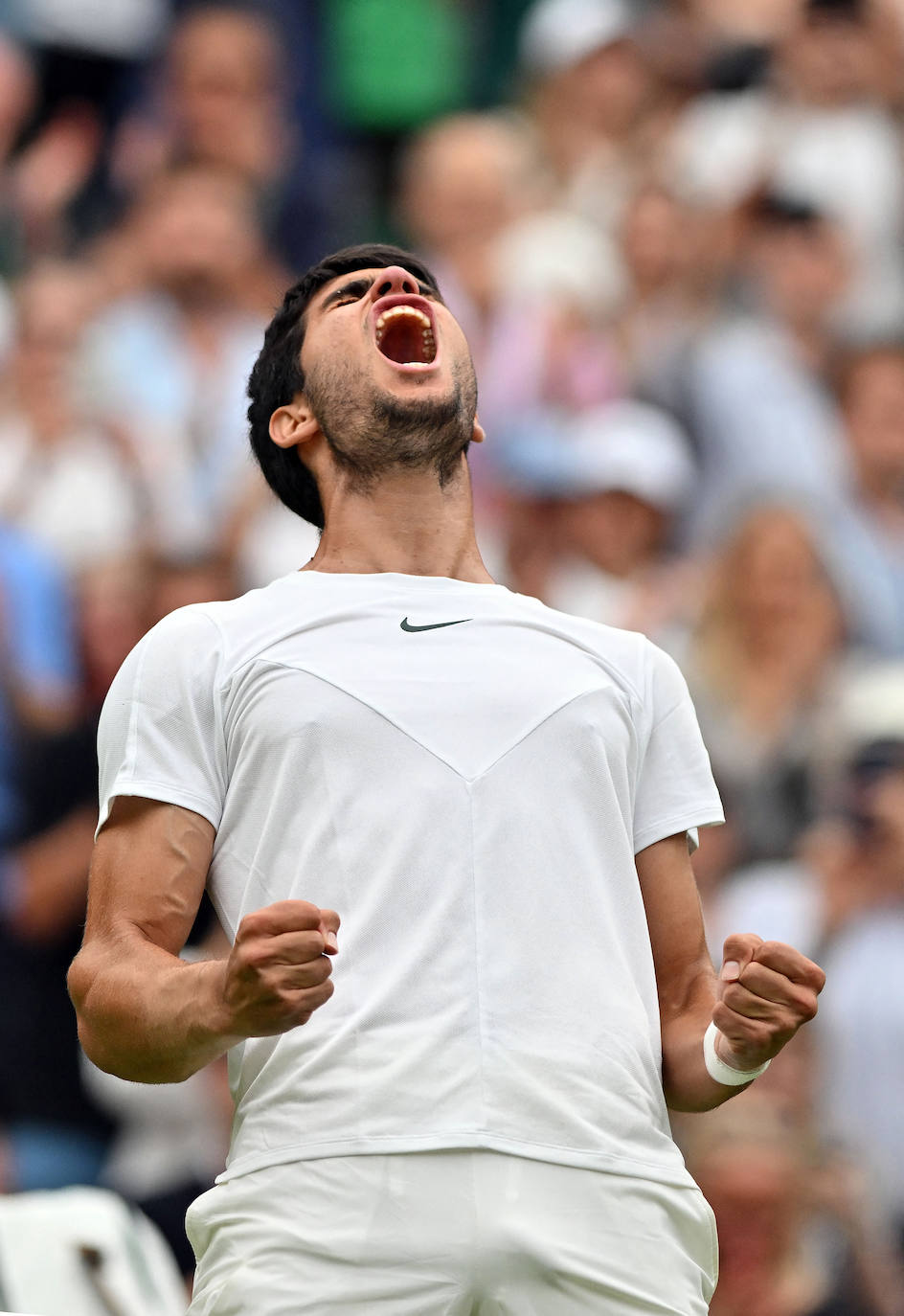 El partido entre Carlos Alcaraz y Jarry en Wimbledon, en imágenes