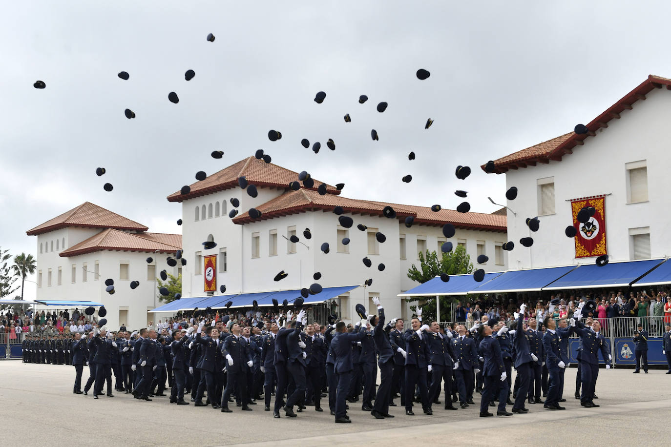 Visita de Felipe VI a la Academia General del Aire, en imágenes