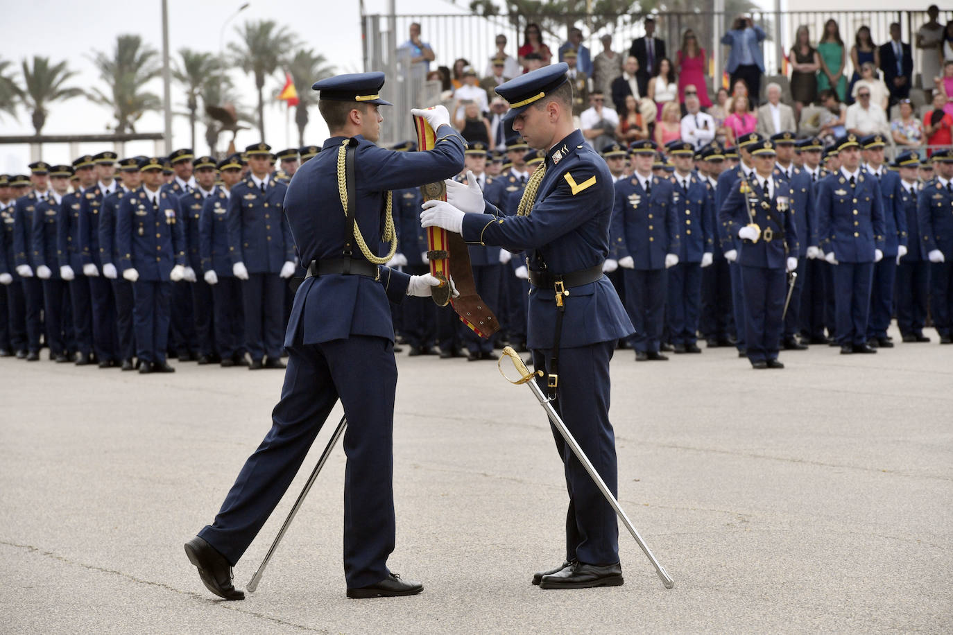 Visita de Felipe VI a la Academia General del Aire, en imágenes