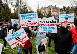 Imagen de archivo de la concentración para evitar el recorte del trasvase Tajo-Segura organizada en Madrid en enero.