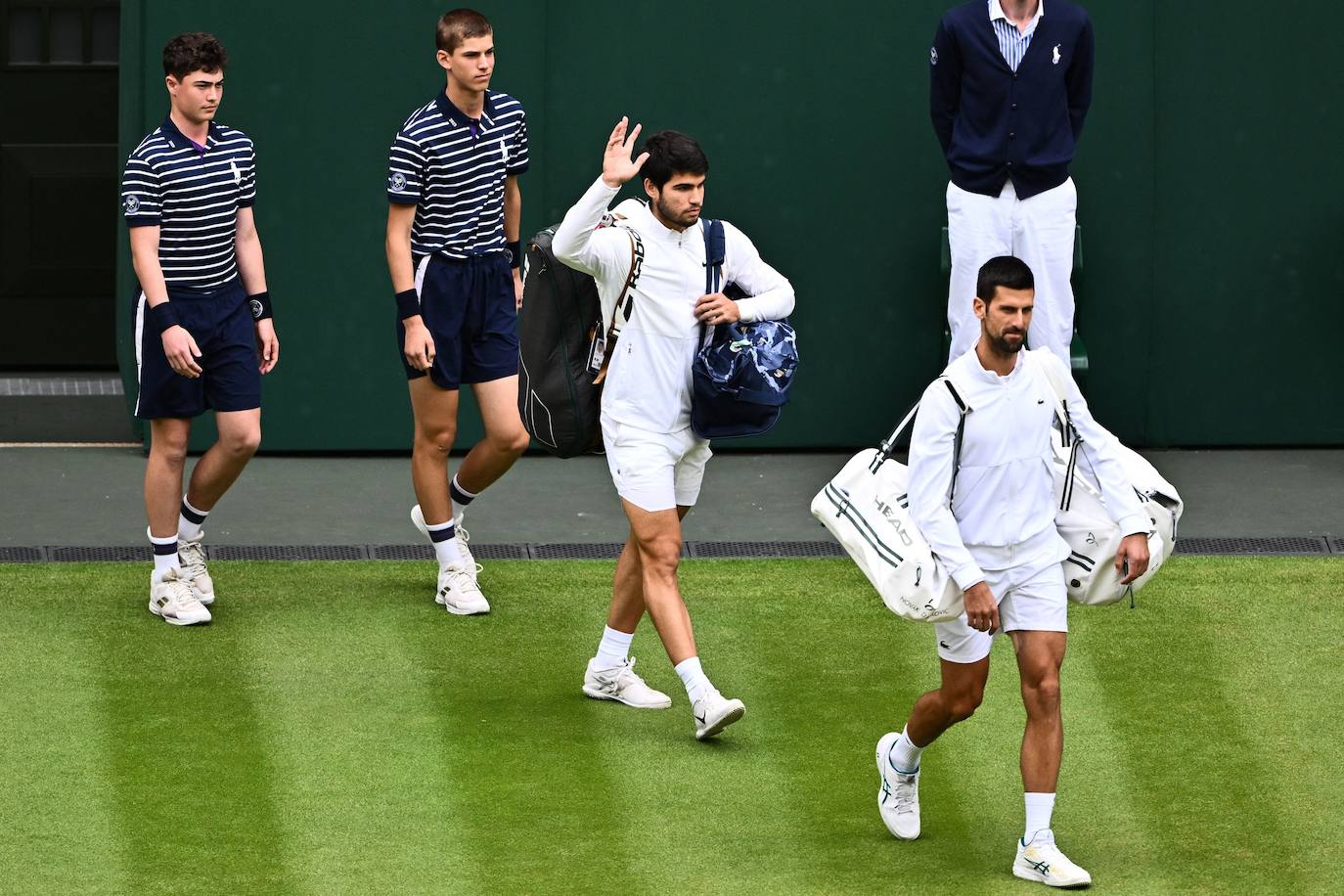 La final de Wimbledon entre Carlos Alcaraz y Novak Djokovic, en imágenes