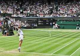 La final de Wimbledon entre Carlos Alcaraz y Novak Djokovic, en imágenes