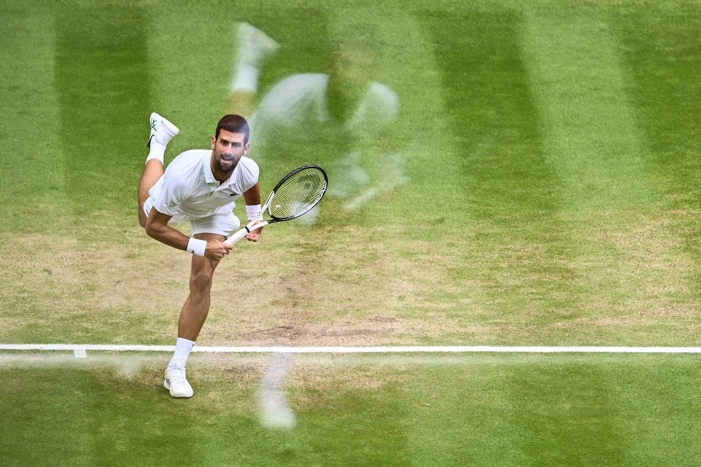 La final de Wimbledon entre Carlos Alcaraz y Novak Djokovic, en imágenes