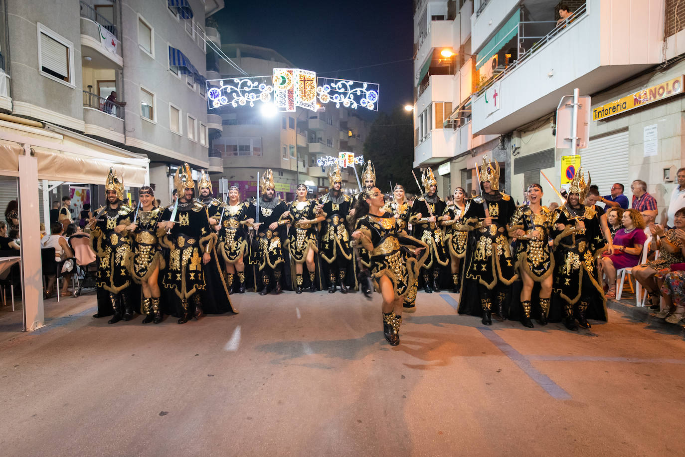 Desfile de Entrada Cristiana en Orihuela, en imágenes