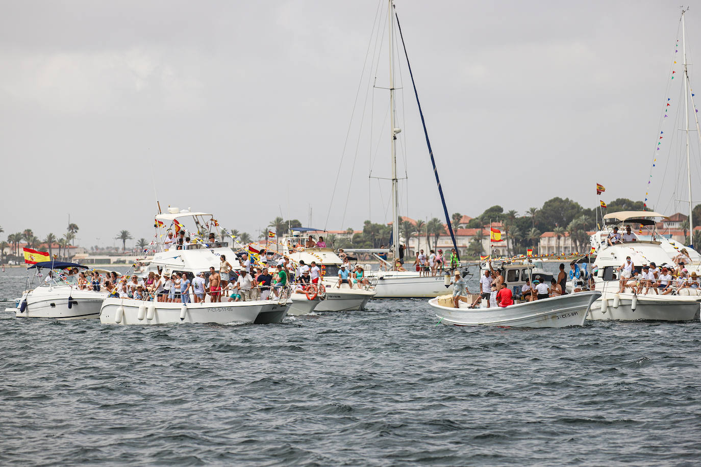 Procesión marítima de la Virgen del Carmen en Lo Pagán, en imágenes