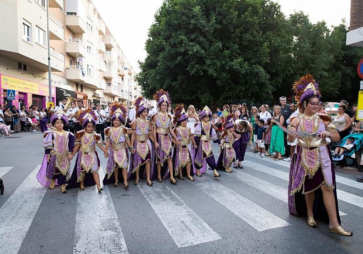El desfile infantil de Moros y Cristianos, en imágenes