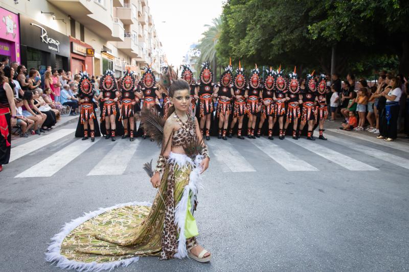 El desfile infantil de Moros y Cristianos, en imágenes