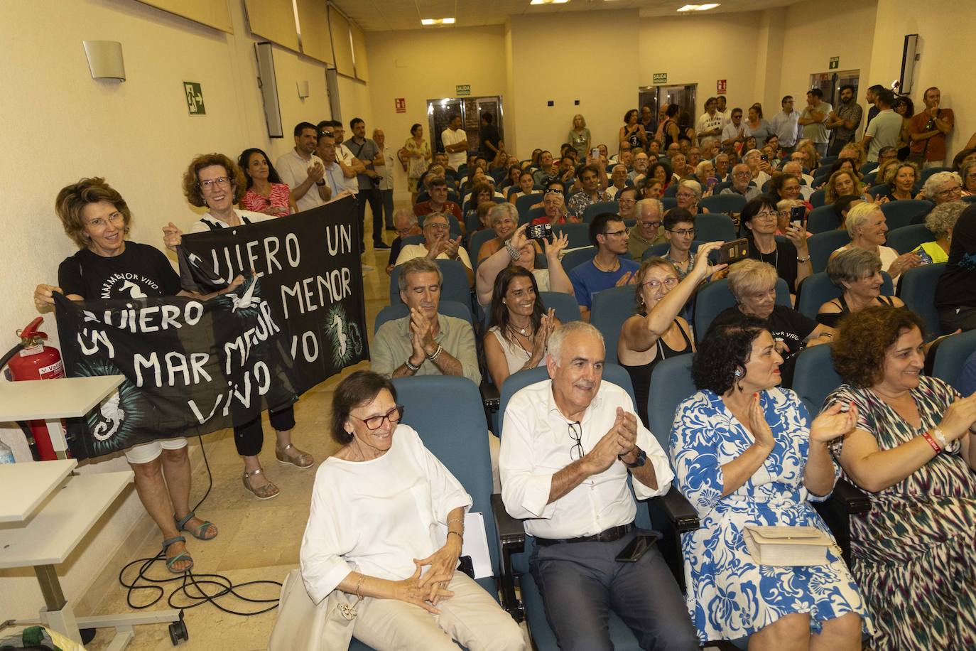 Ribera advierte sobre los efectos de la altas temperaturas del agua del Mar Menor