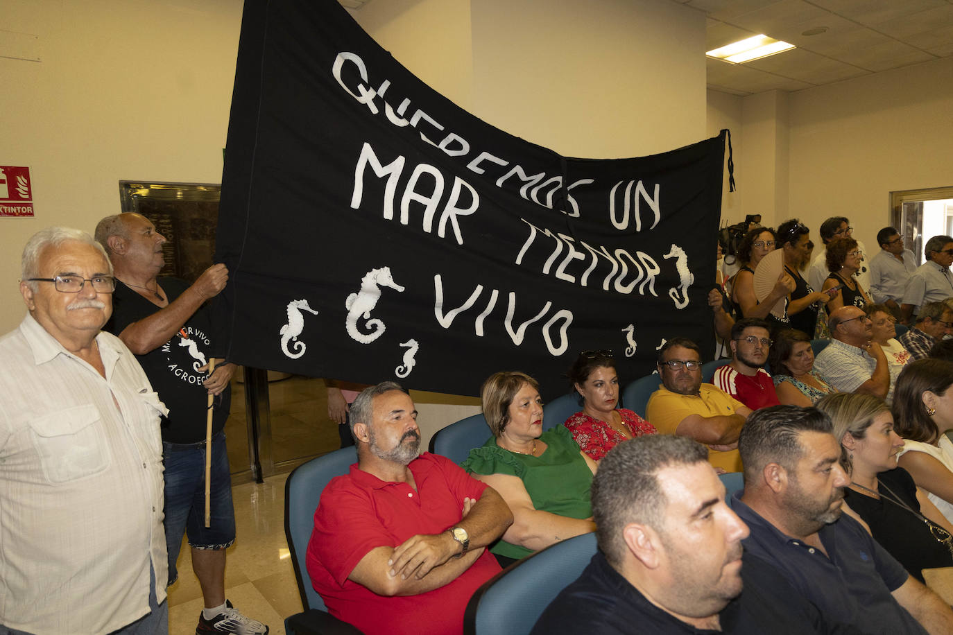 Ribera advierte sobre los efectos de la altas temperaturas del agua del Mar Menor