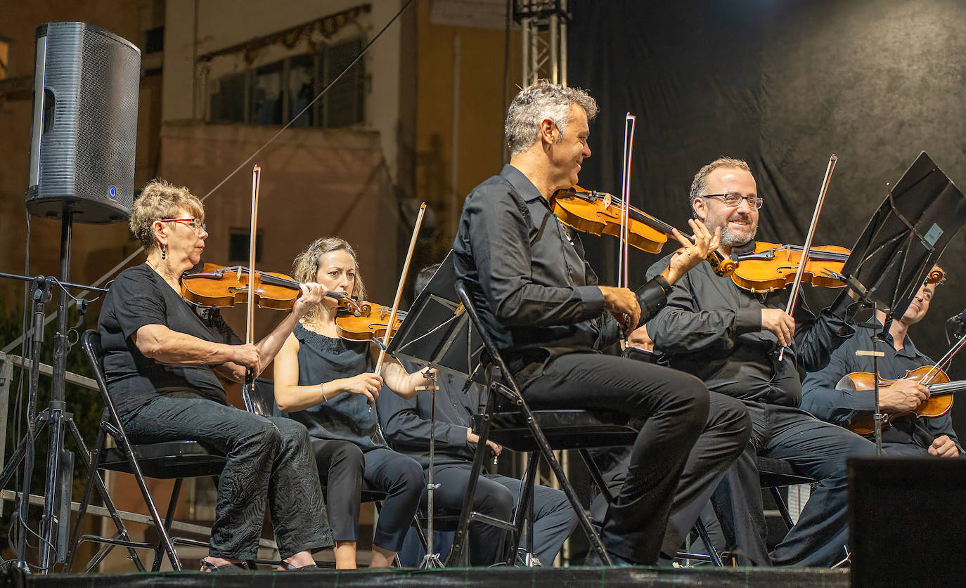El concierto de la Orquesta Sinfónica en Blanca, en imágenes
