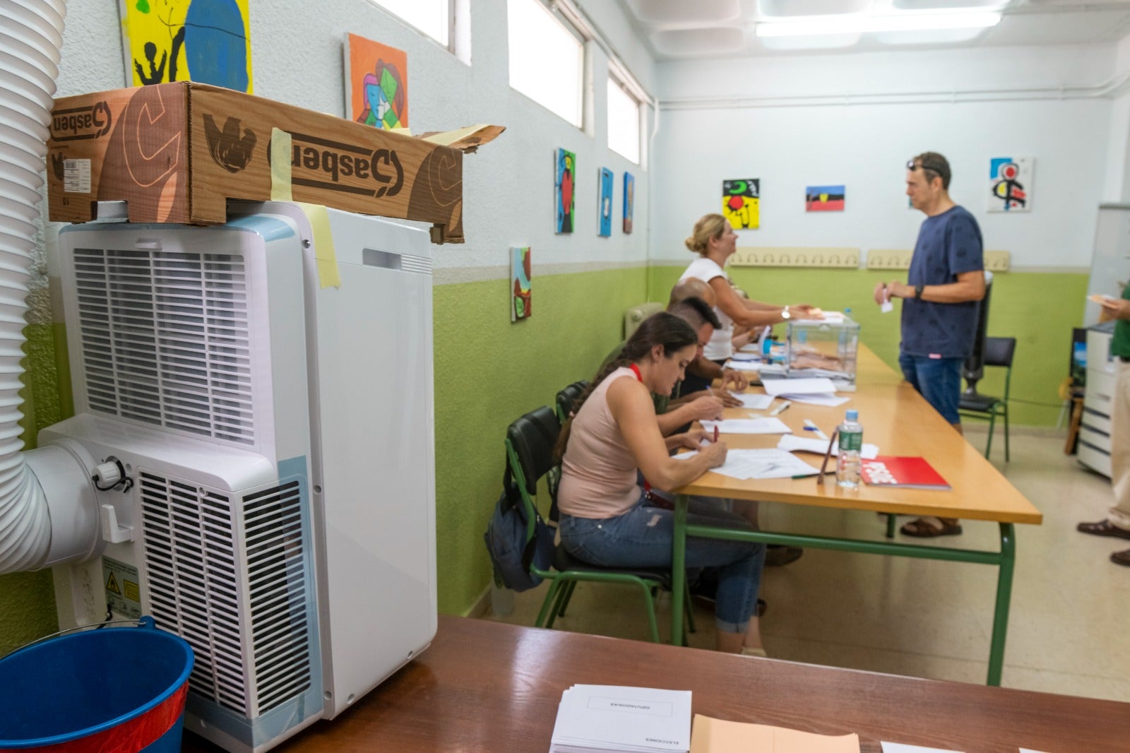 El domingo electoral en la Región de Murcia, en imágenes