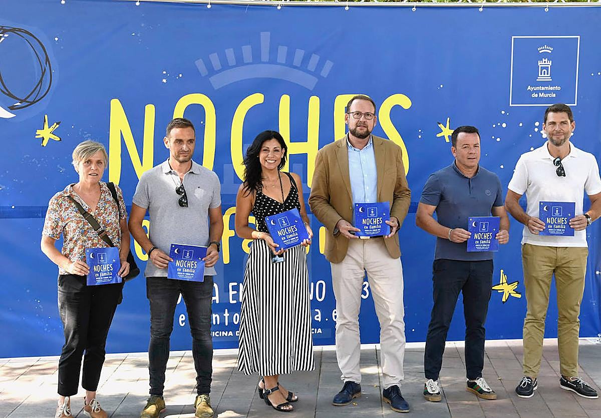 Presentación del programa de 'Noches en Familia', este martes.