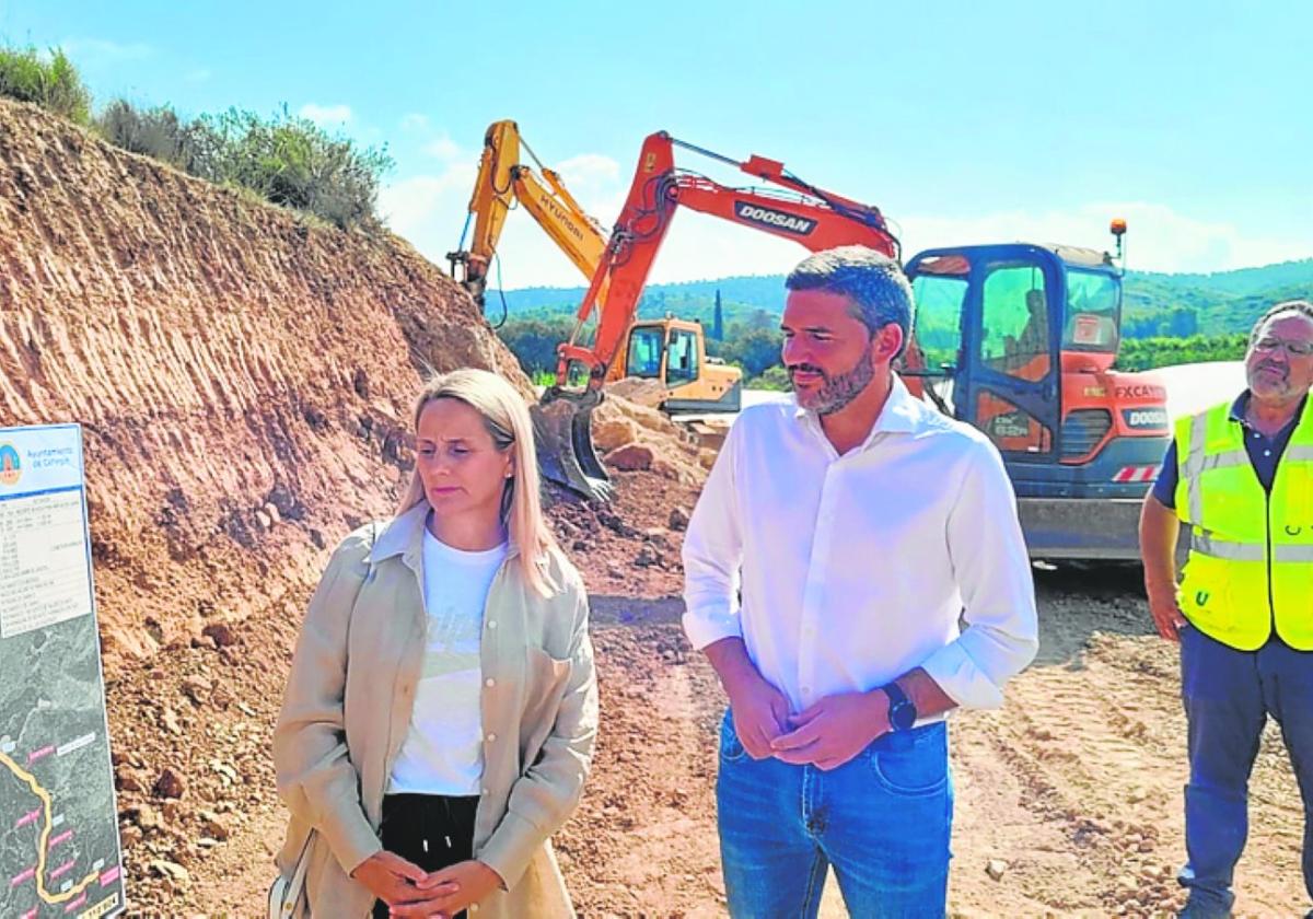 Alicia del Amor, alcaldesa de Cehegín, junto al consejero Luengo.