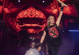 Nicko McBrain, el pasado 28 de mayo, al finalizar un concierto en Ljubljana.