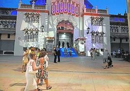 La fachada del Antiguo Mercado Público de La Unión, ayer, en el inicio de la LXII edición del Festival Internacional.