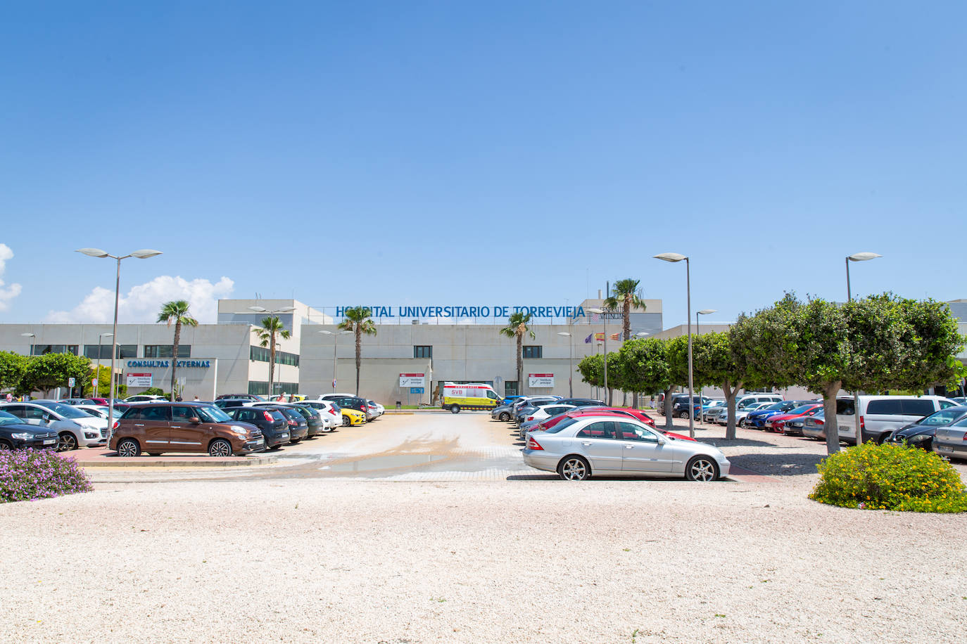 El hospital de Torrevieja, en una foto de archivo.