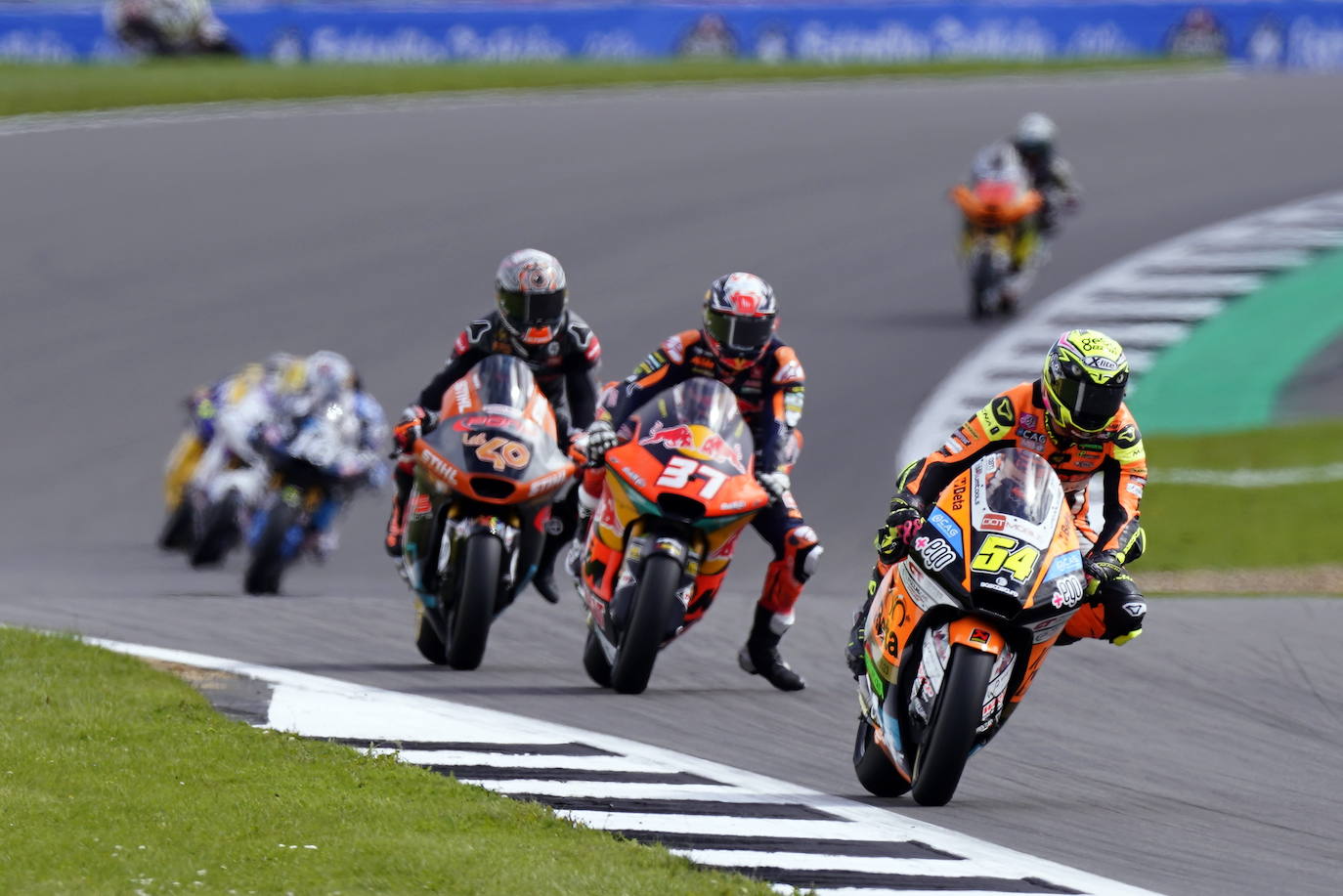 Aldeguer logra su primera victoria en Moto2, en imágenes