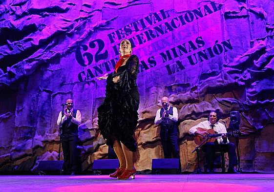 Actuación de la bailaora Lola Pérez, este miércoles, durante la primera semifinal.