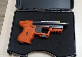 Una de las pistolas JPX adquiridas por el Consistorio de Beniel.