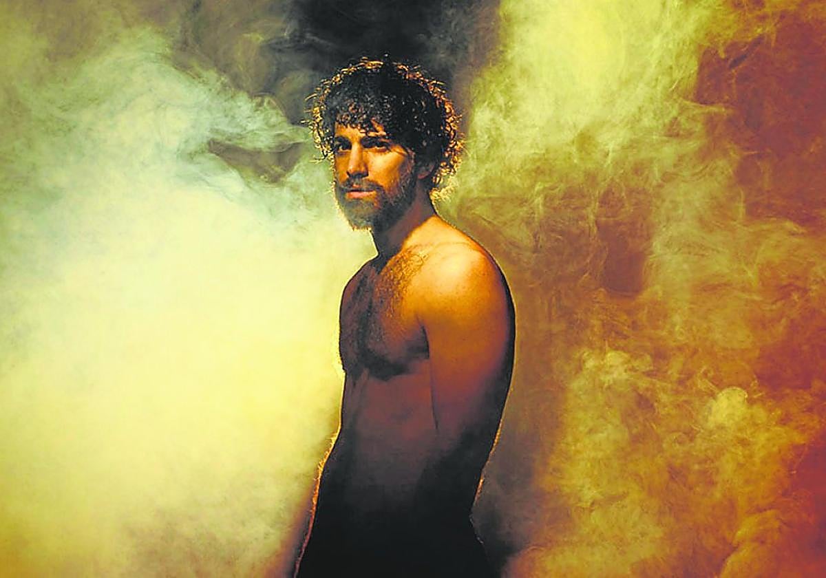 Rubén de Eguía «tiene todas las cualidades para asumir este 'tour de force'», según el dramaturgo Alberto Conejero.