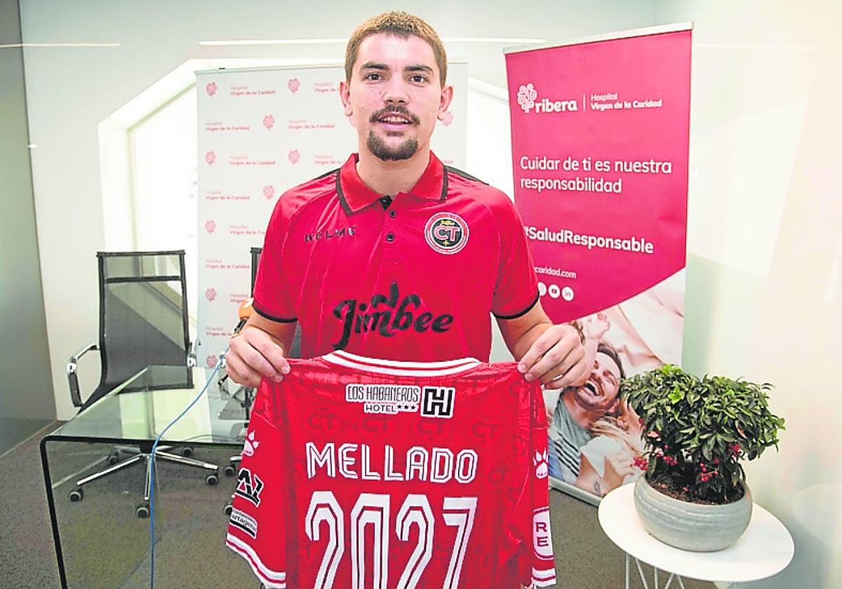 Mellado, ayer en el Centro Médico Virgen de la Caridad.