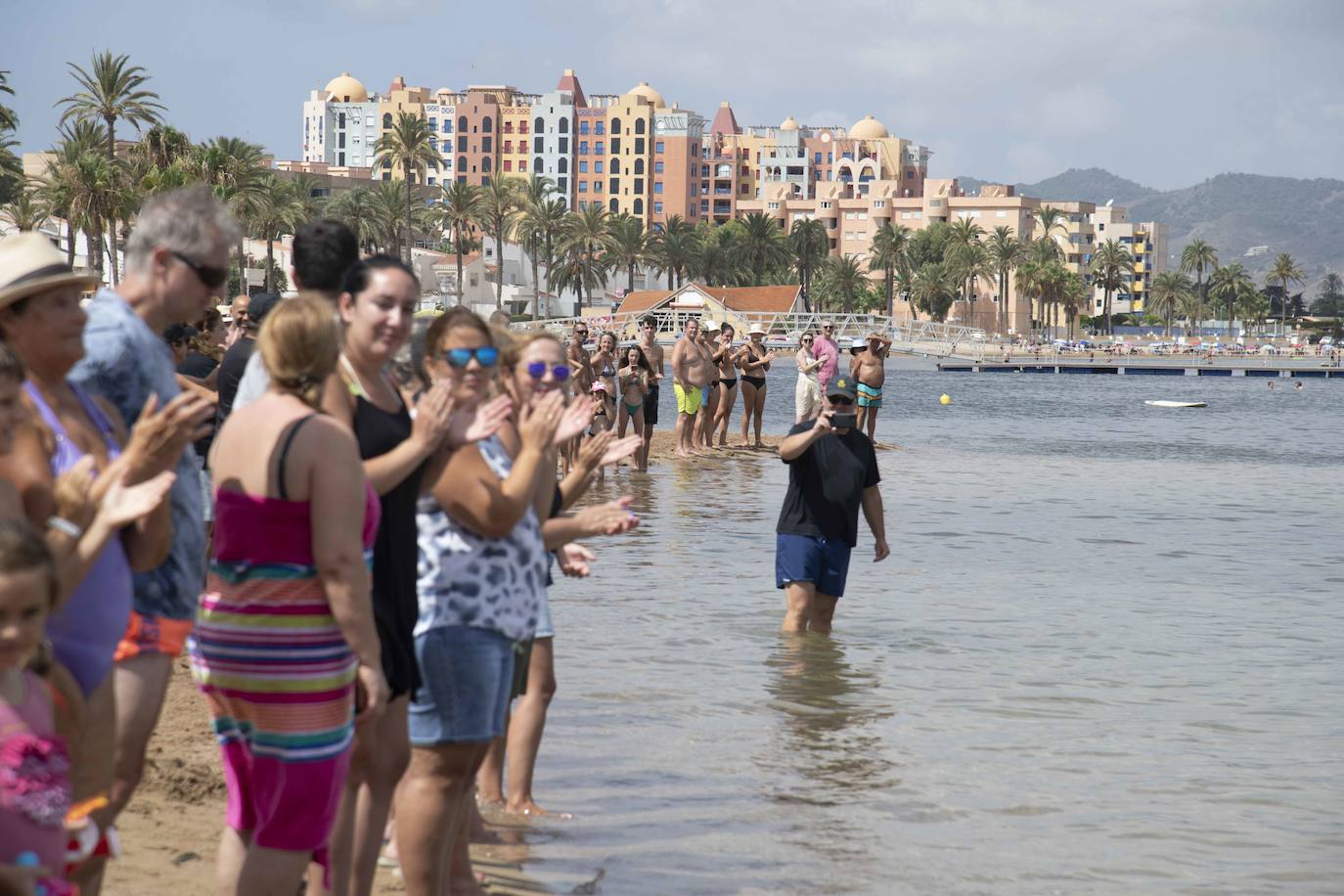 El tercer abrazo al Mar Menor, en imágenes