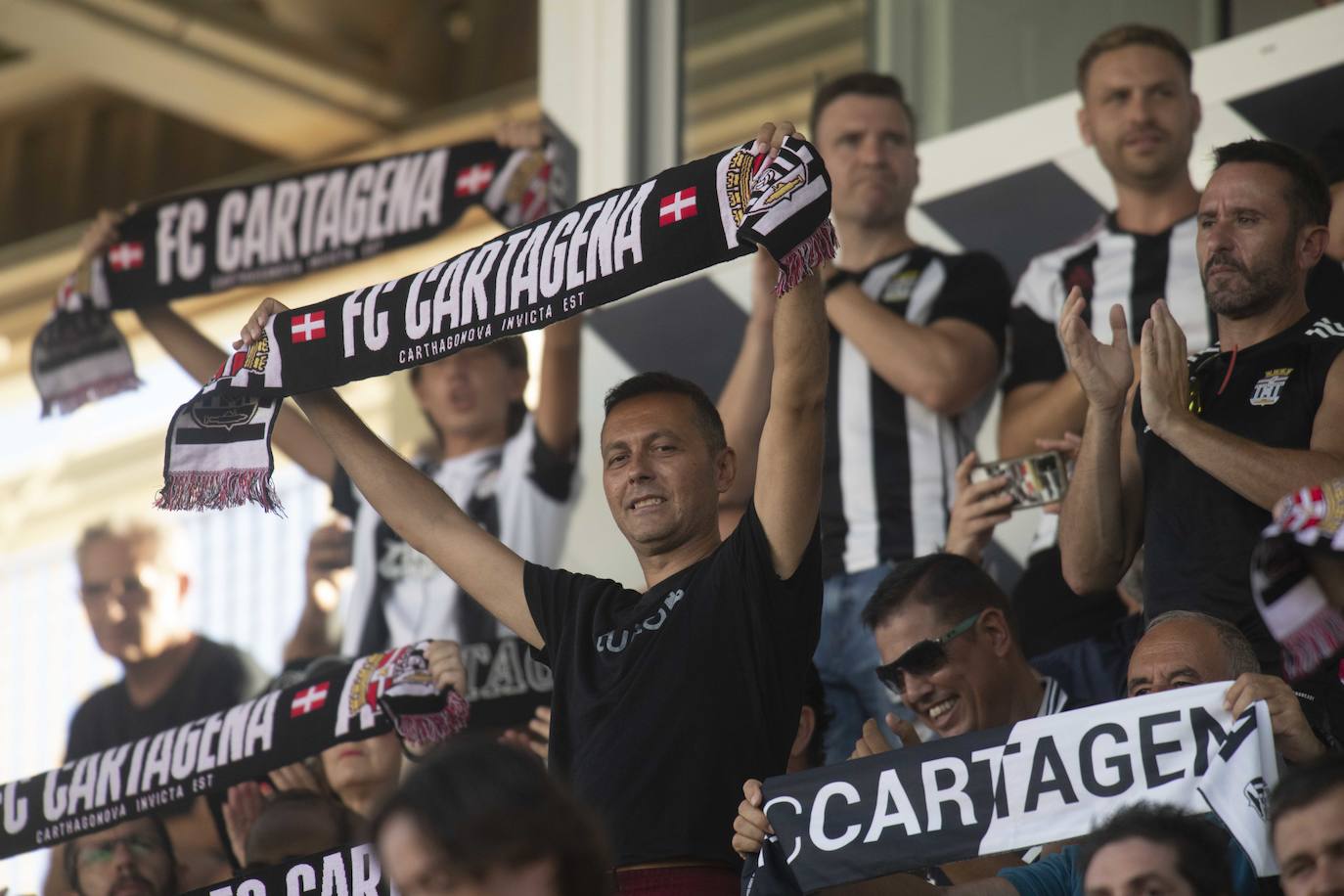 La derrota del Cartagena frente al Eldense, en imágenes