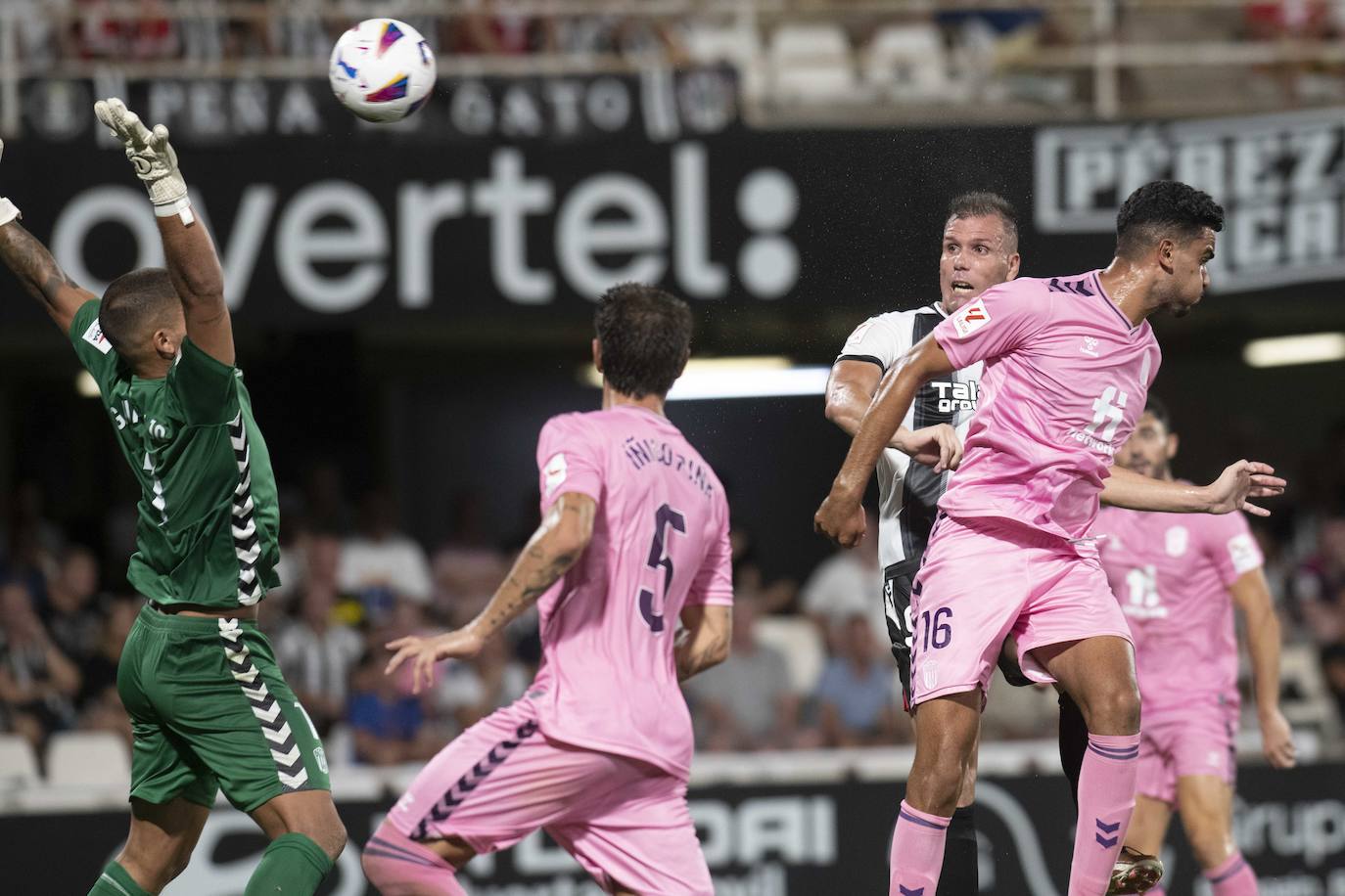 La derrota del Cartagena frente al Eldense, en imágenes