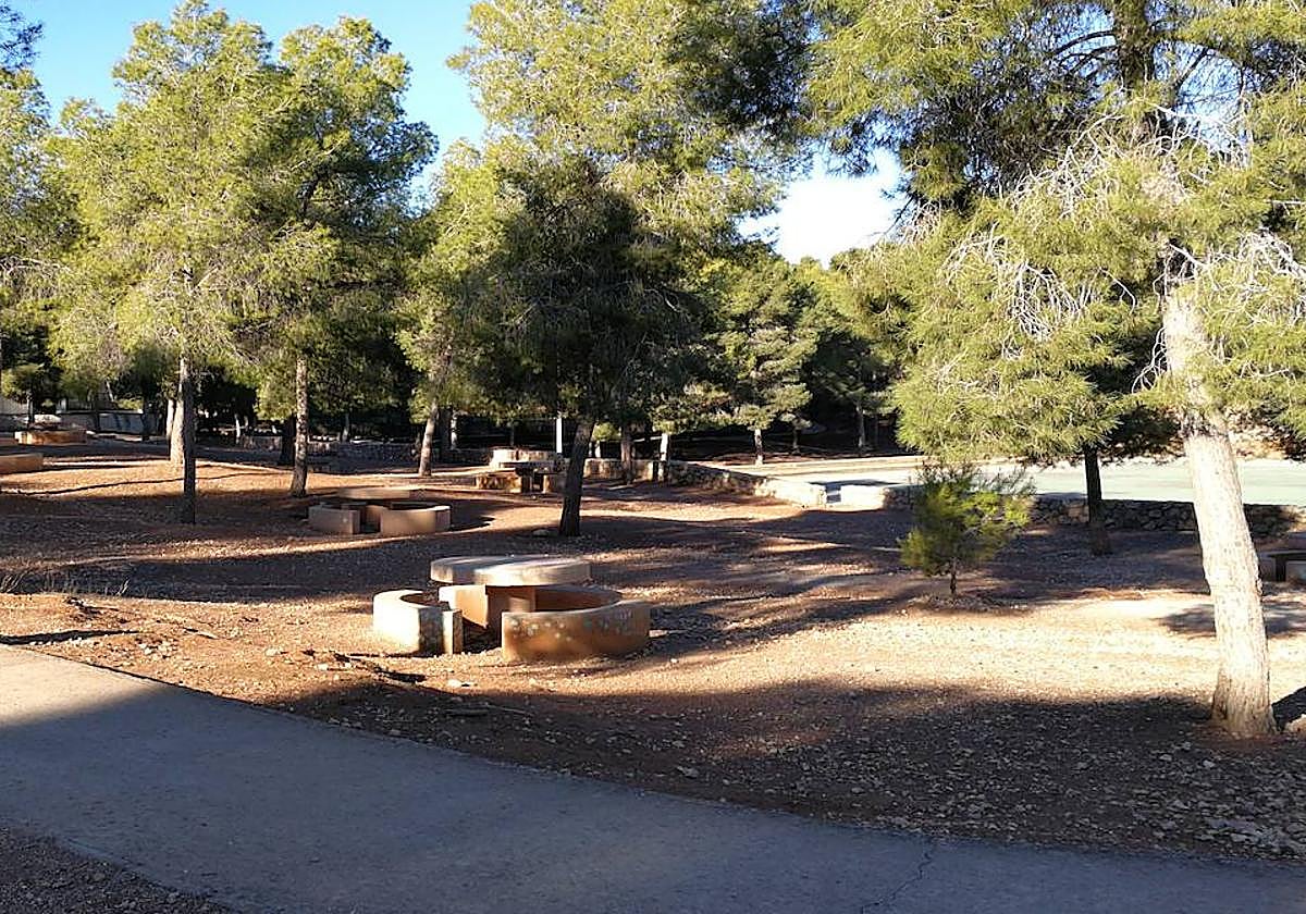 Zona del Área Recreativa del Valle Perdido en la que se construirán tres nuevas mesas más tipo picnic.