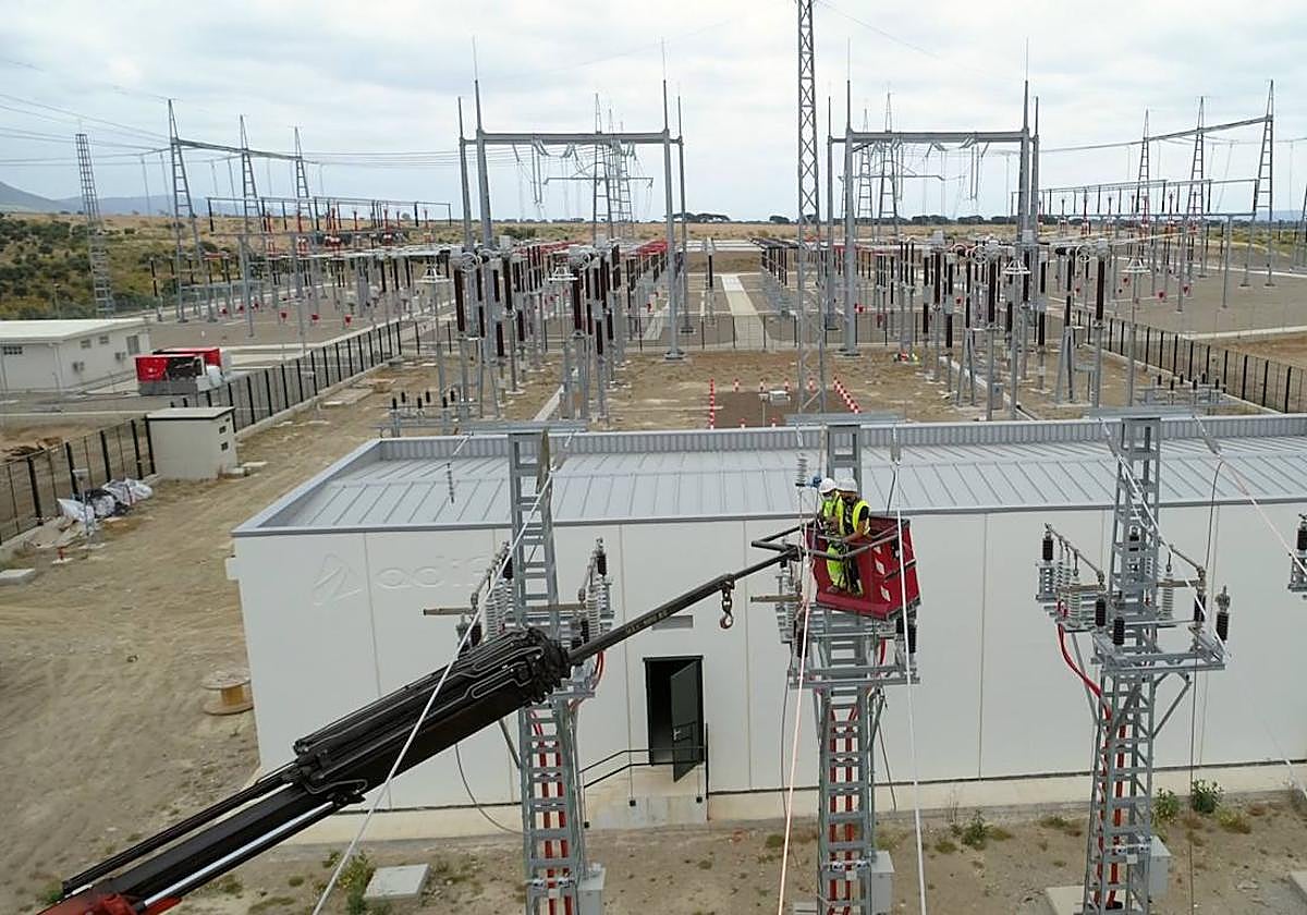 Trabajos de electrificación del tramo del AVE Murcia-Almería.