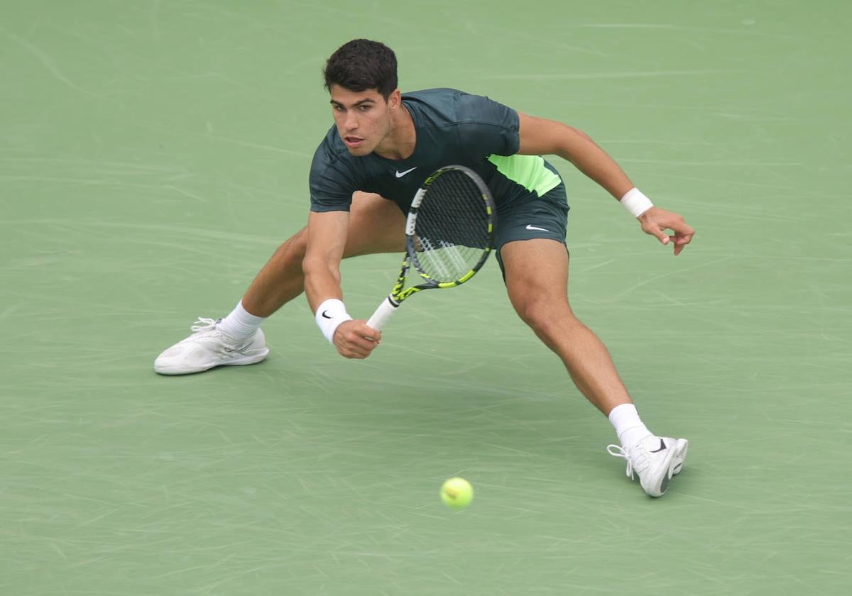 Carlos Alcaraz, durante el partido frente a Tommy Paul en Cincinnati.