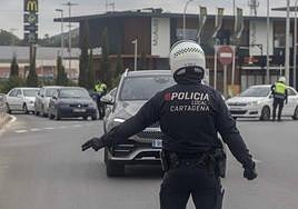 Un policía local de Cartagena, en una fotografía de archivo.