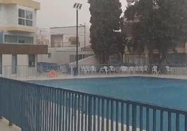 Intensa lluvia en las instalaciones de la piscina de Archena.