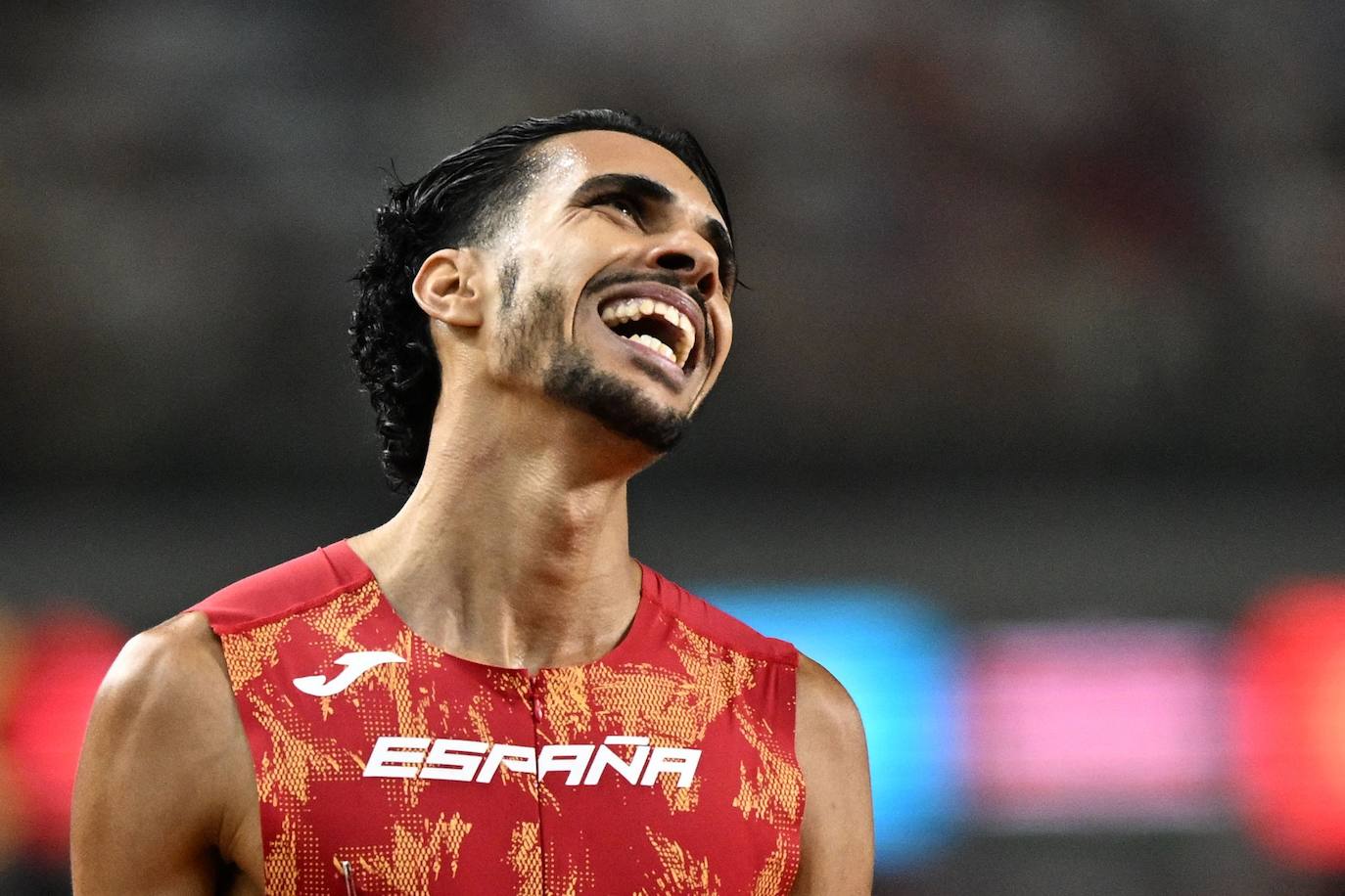 La carrera de los 5.000 y la celebración de la plata de Mo Katir