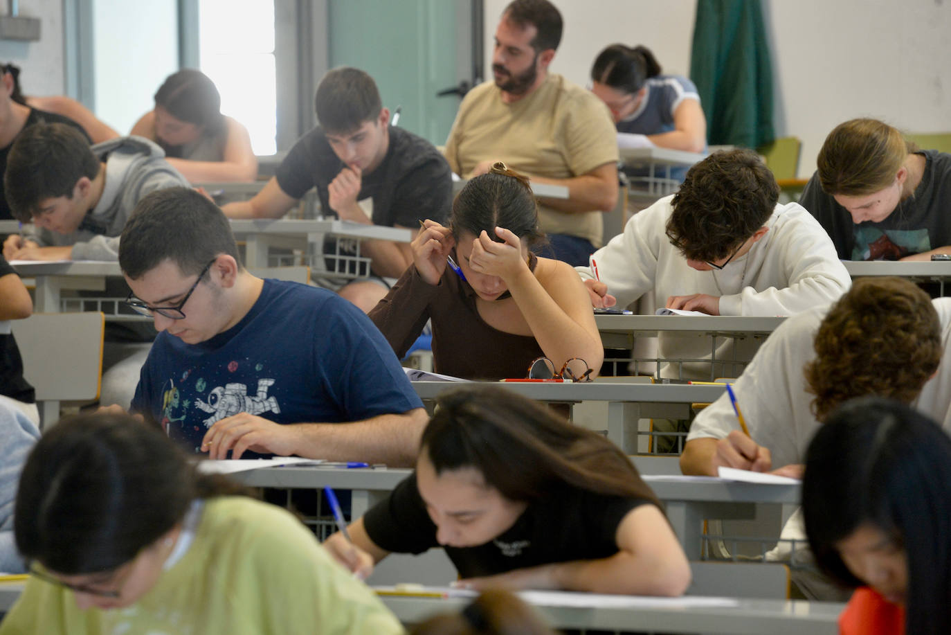 Alumnos murcianos realizan las pruebas de selectividad.